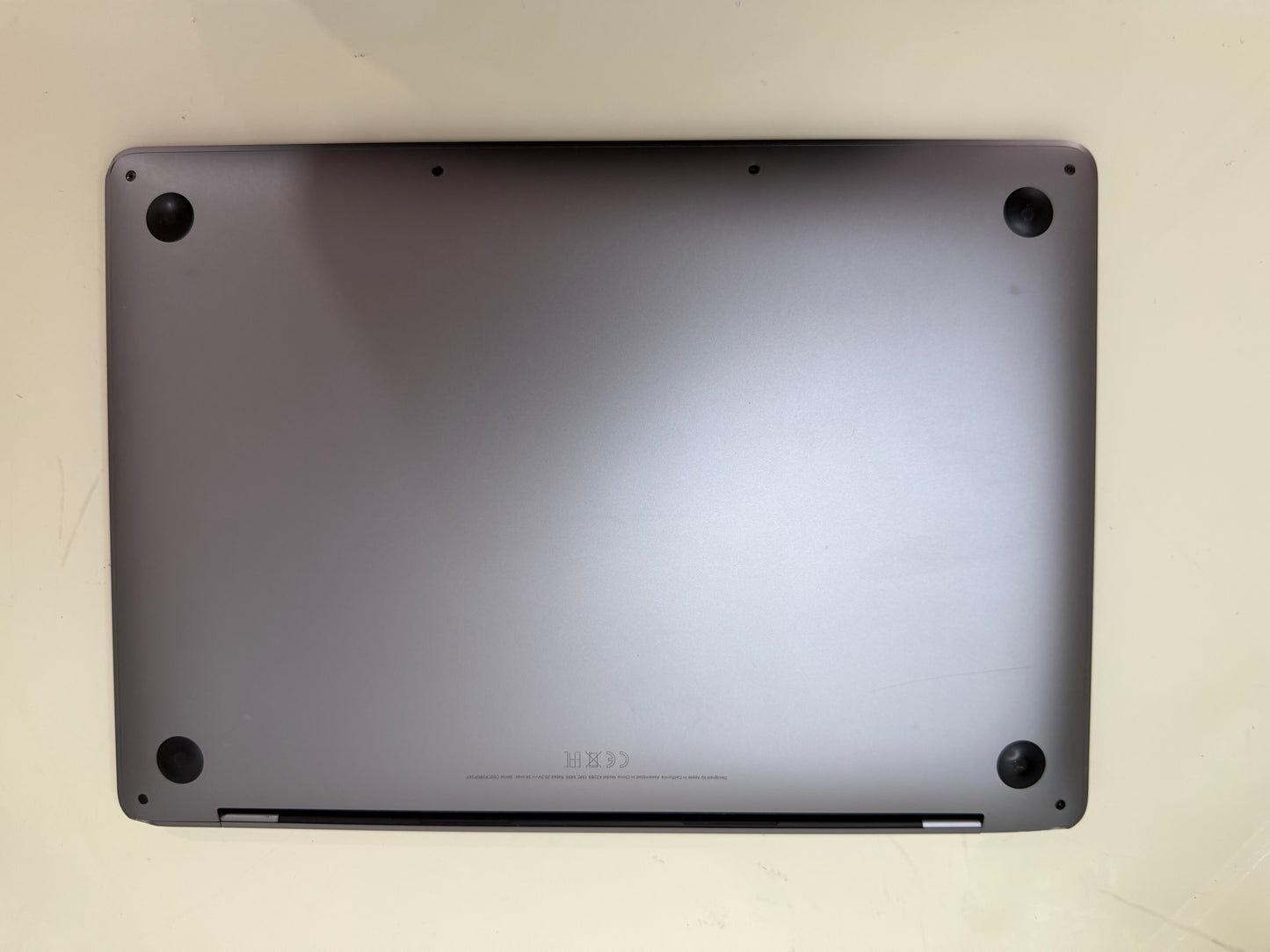 MacBook Pro (2020) [13,3", Touch Bar, Intel Core i5 1,4GHz, 8GB RAM, 256GB SSD, Intel Iris Plus Graphics 645, macOS] argento