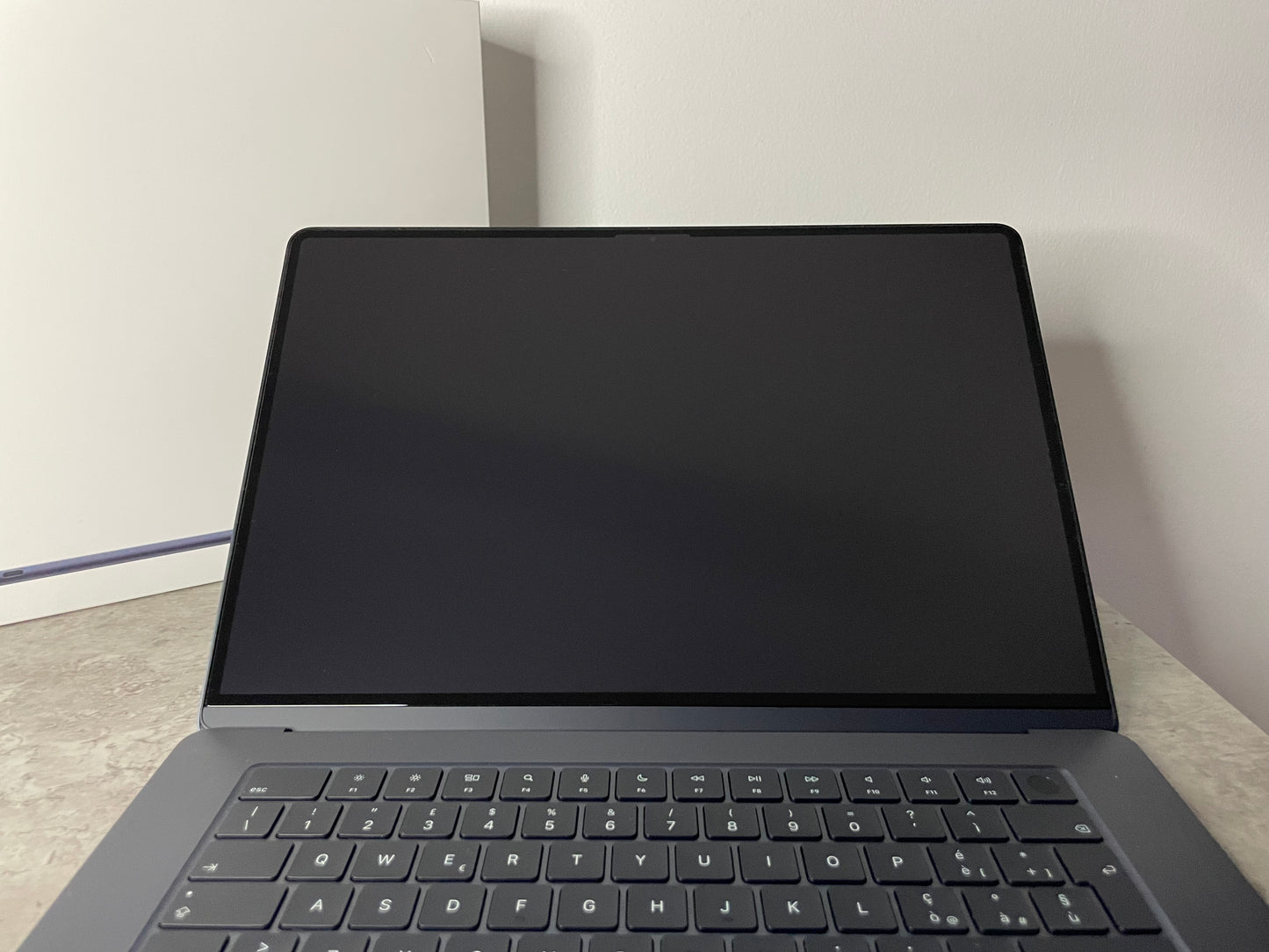 MacBook Air M2 (2023) [15,3”, Liquid Retina, M2, 8-Core CPU, 10-Core GPU, 8GB RAM, 256GB SSD, macOS] Mezzanotte