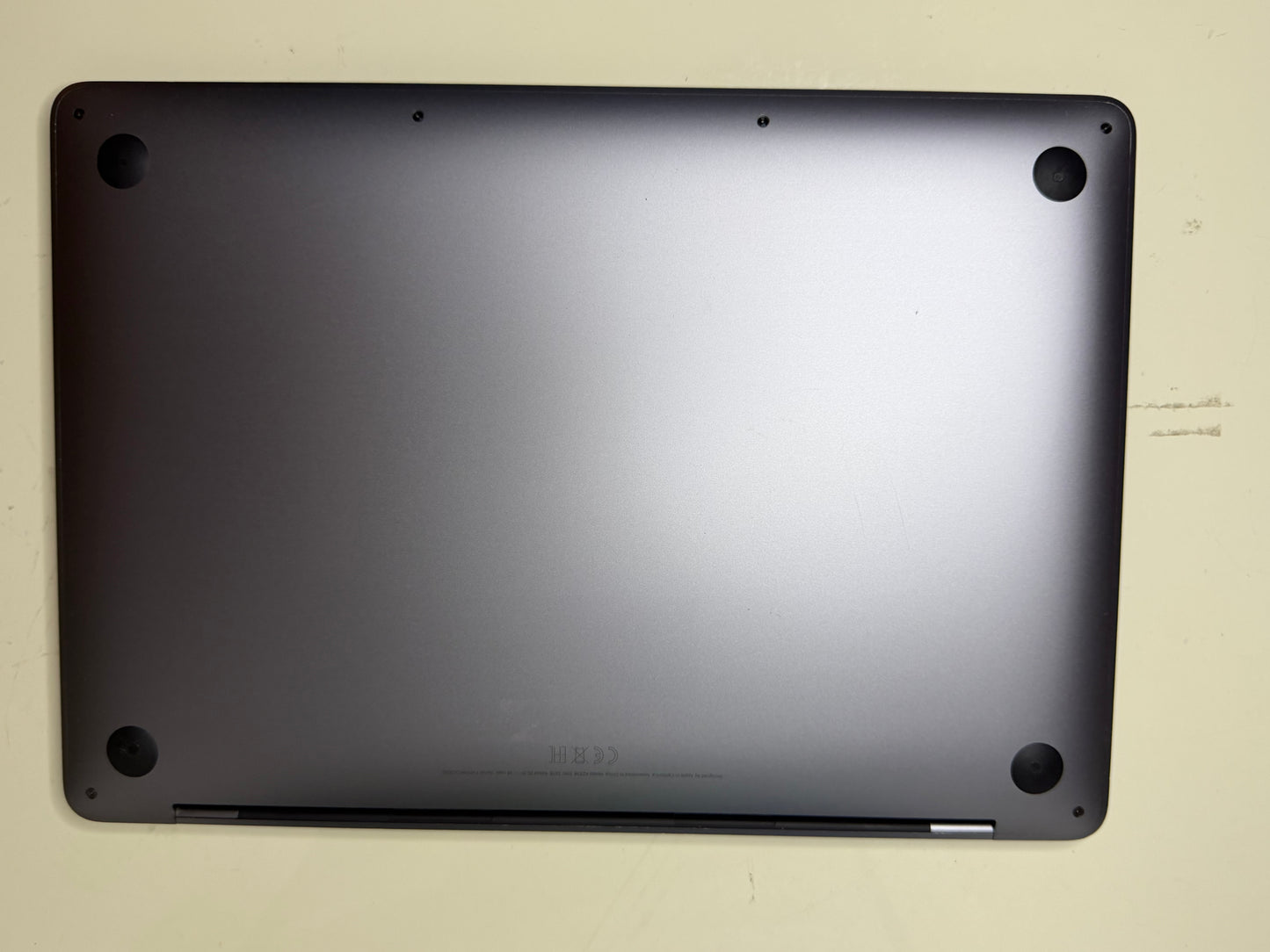 MacBook Pro (2020) M1 [13,3", Touch Bar, Apple M1 3,2GHz, 8GB RAM, 256GB SSD, Apple 8 Core, macOS] Grigio
