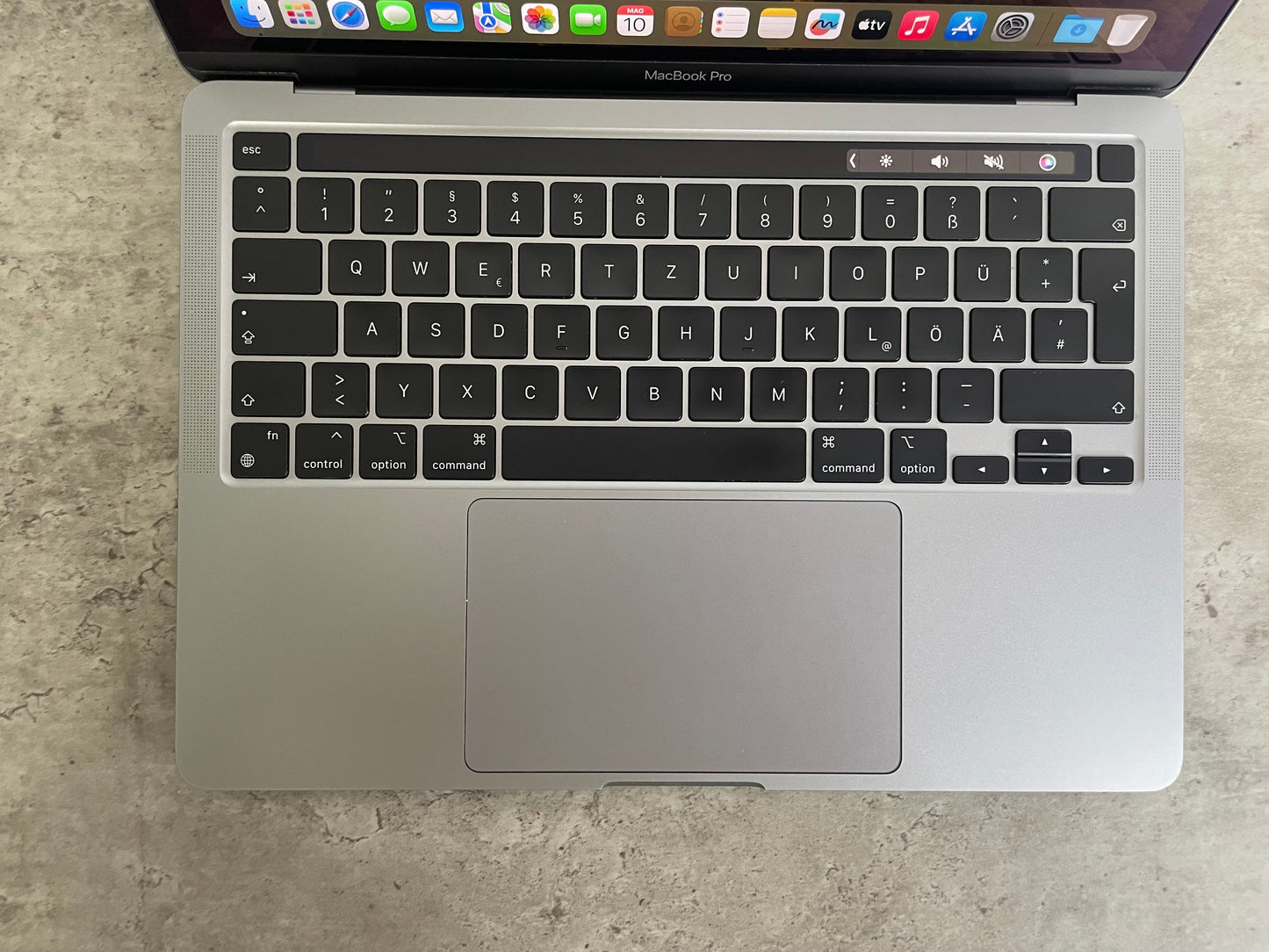 MacBook Pro (2020) M1 [13,3", Touch Bar, Apple M1 3,2GHz, 8GB RAM, 256GB SSD, Apple 8 Core, macOS] grigio