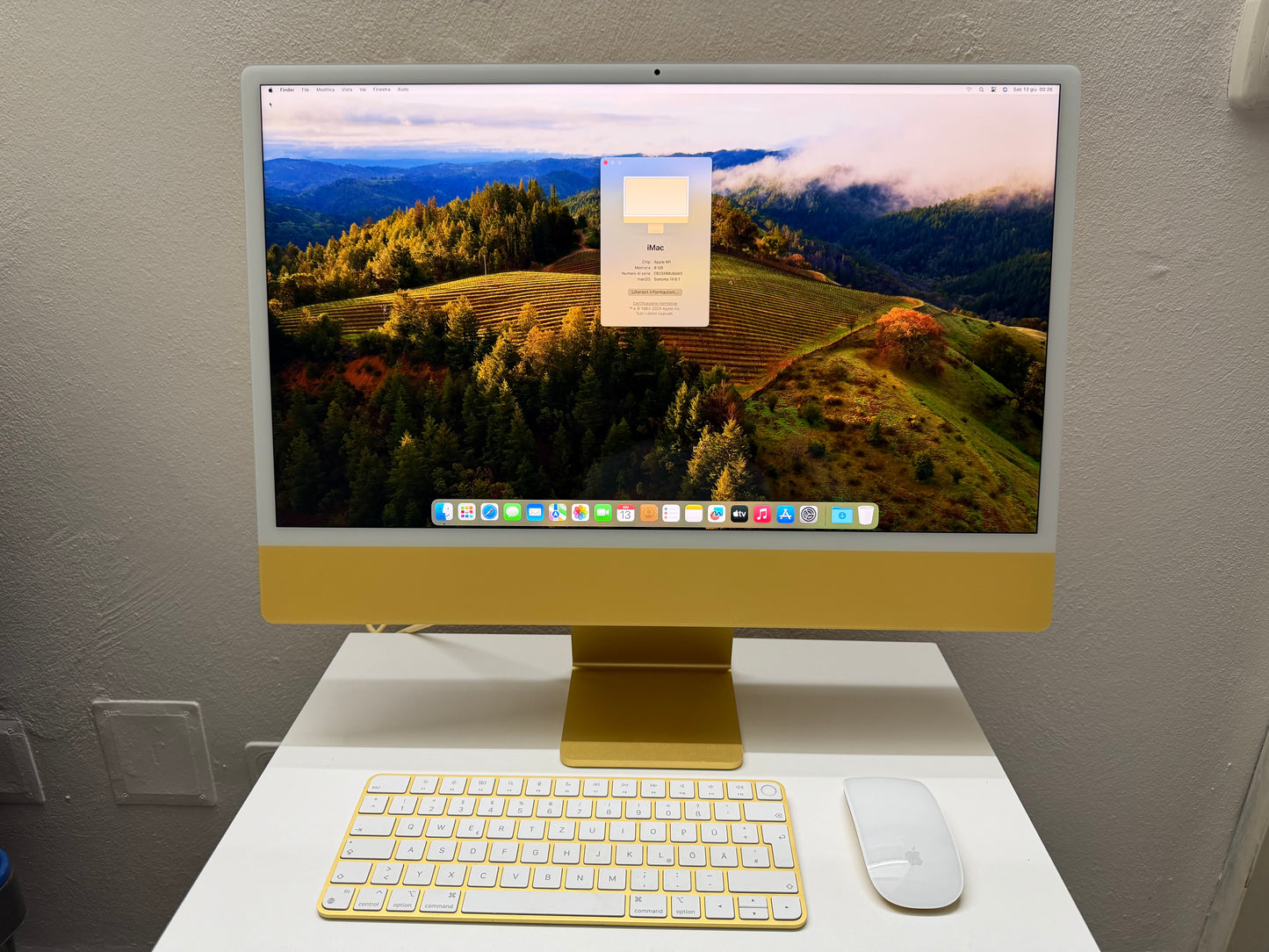 iMac (Mid 2021) [24", Apple M1 8 Core CPU, 8GB RAM, 265GB SSD, Apple 8 Core, macOS] giallo