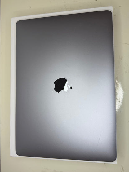 MacBook Pro (2018) [13,3", Touch Bar, Intel Core i7 2,7GHz, 16GB RAM, 256GB SSD, Intel Iris Graphics 655, macOS] Grigio