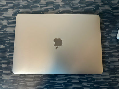 MacBook Air M1 (Late 2020) [13,3", Retina, Apple M1, 8GB RAM, 256GB SSD, Apple 7 Core, macOS] Argento