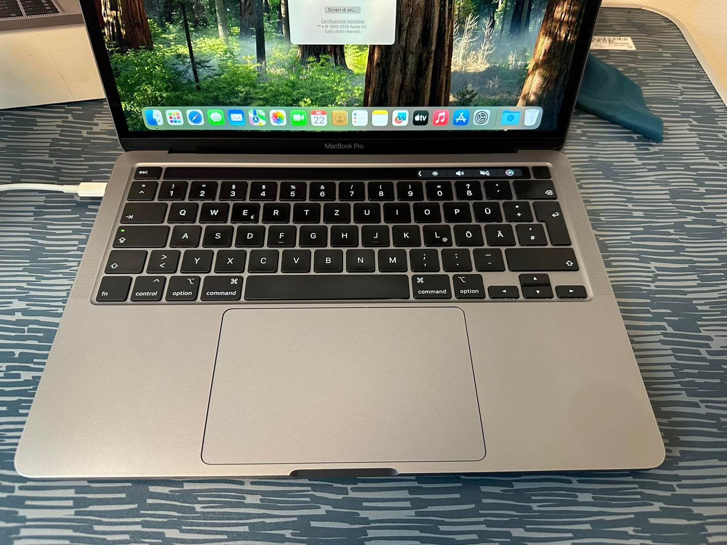 MacBook Pro (2020) [13,3", Touch Bar, Intel Core i5 1,4GHz, 8GB RAM, 256GB SSD, Intel Iris Plus Graphics 645, macOS] Grigio