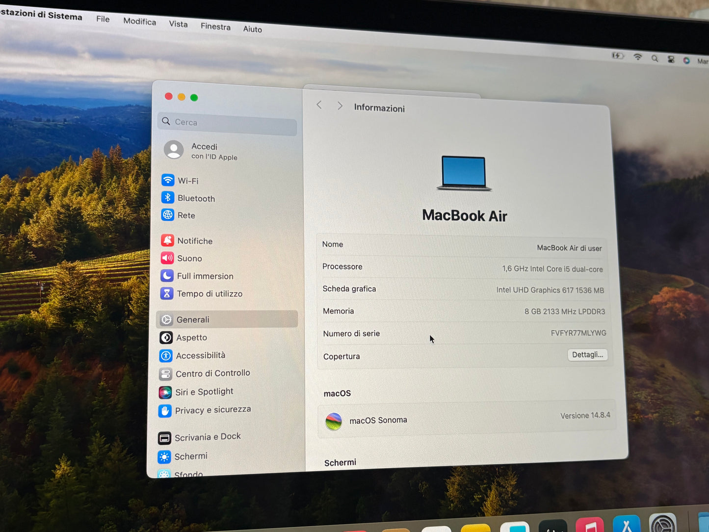 MacBook Air (2019) [13,3", Retina, Intel Core i5 1,6GHz, 8GB RAM, 128GB SSD, Intel UHD Graphics 617, macOS] Grigio