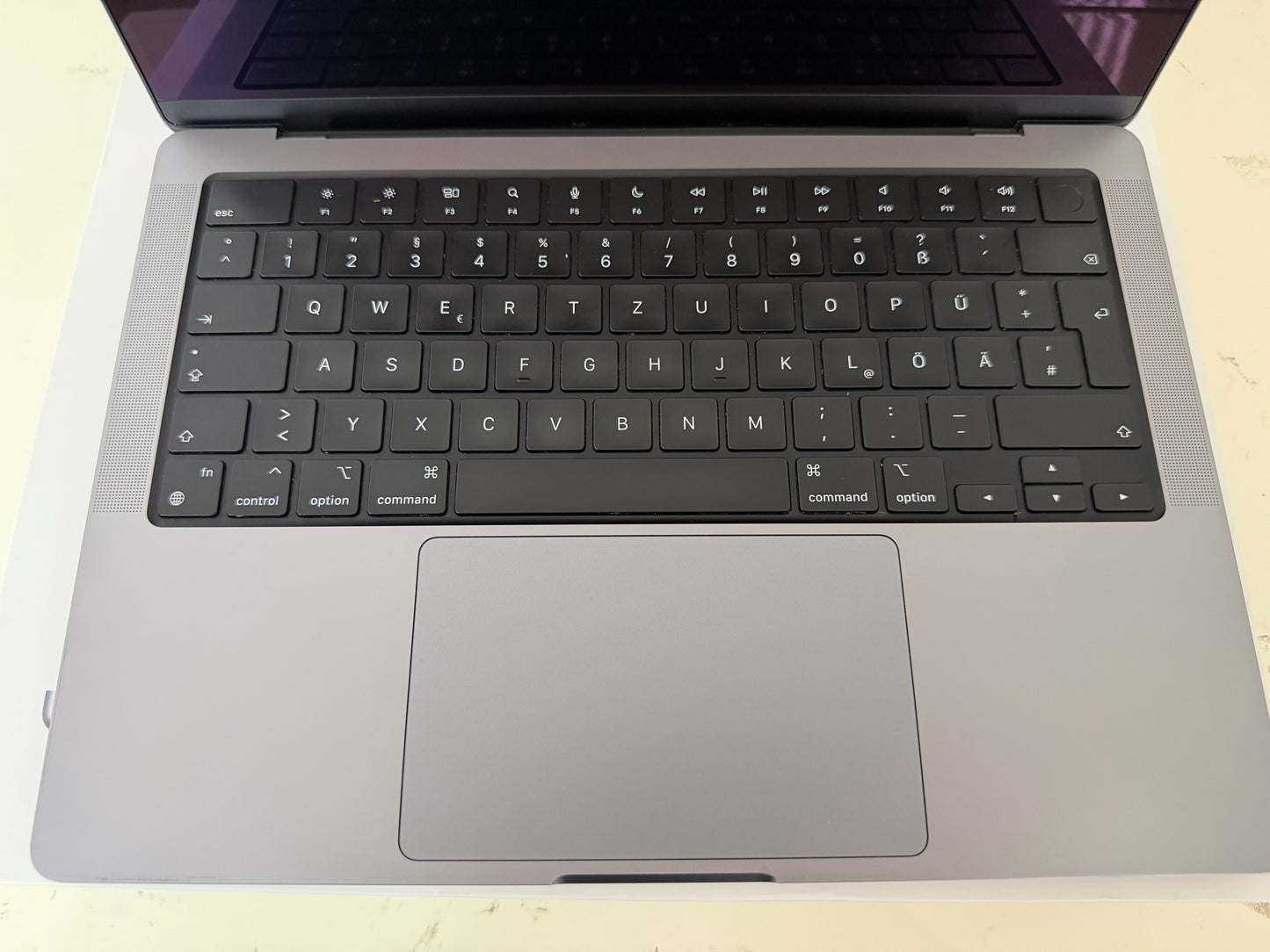 MacBook Pro (2021) [14,2", Apple M1 Pro 10 Core, 16GB RAM, 1TB SSD, Apple 16 Core, macOS] grigio