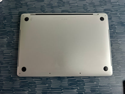 MacBook Pro (2018) [13,3", Touch Bar, Intel Core i5 2,3GHz, 8GB RAM, 256GB SSD, Intel Iris Plus Graphics 655, macOS] Grigio