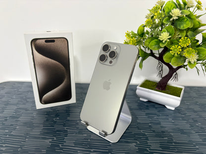 iPhone 15 Pro Max 256GB Titanio Bianco