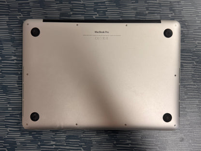 MacBook Pro (2015) [13,3", Retina, Intel Core i5 2,7GHz, 8GB RAM, 256GB SSD, Intel Iris Graphics 6100, macOS] argento