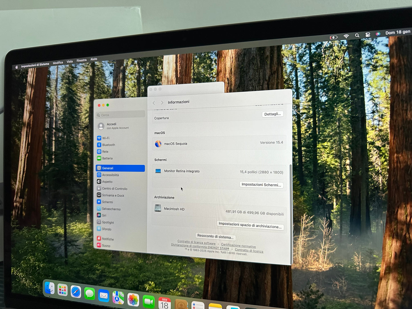 MacBook Pro (2019) [15,4", Retina, Touch Bar, Intel Core i7 2,6GHz, 16GB RAM, 512GB SSD, Intel UHD Graphics 630, AMD Radeon Pro 555X, Mac OS X] grigio