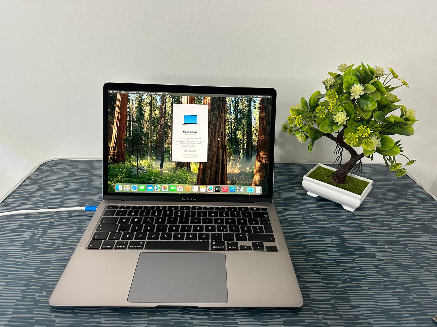 MacBook Air (2020) [13,3", Retina, Intel Core i5 1,1GHz, 8GB RAM, 256GB SSD, Intel Iris Plus Graphics, macOS] grigio