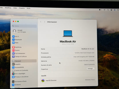 MacBook Air (2018) [13,3", Retina, Intel Core i5 1,6GHz, 8GB RAM, 256GB SSD, Intel UHD Graphics 617, macOS] Grigio