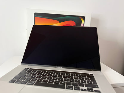 MacBook Pro (2019) [16", Touch Bar, Intel Core i7 2,6GHz, 16GB RAM, 512GB SSD, Intel UHD Graphics 630 + AMD Radeon Pro 5300M, Mac OS] argento