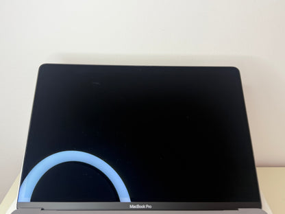MacBook Pro (2017) [13,3", Touch Bar, Intel Core i5 3,1GHz, 8GB RAM, 256GB SSD, Intel Iris Plus Graphics 650, macOS] grigio