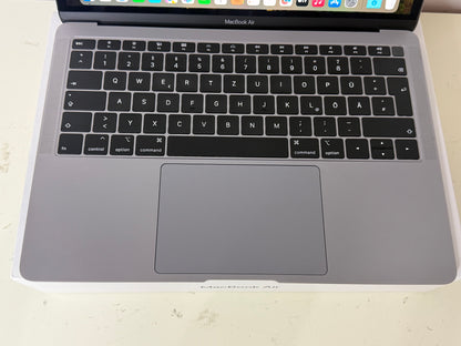 MacBook Air (2019) [13,3", Retina, Intel Core i5 1,6GHz, 8GB RAM, 256GB SSD, Intel UHD Graphics 617, macOS] Grigio