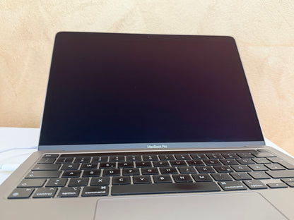 MacBook Pro (2020) M1 [13,3", Touch Bar, Apple M1 3,2GHz, 8GB RAM, 256GB SSD, Apple 8 Core, macOS] Grigio