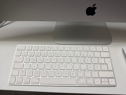 iMac (2017) [27", 4K, Retina, Intel Core i5 3,5GHz 24GB RAM, 1TB FusionDrive, AMD Radeon Pro 575, macOS] argento