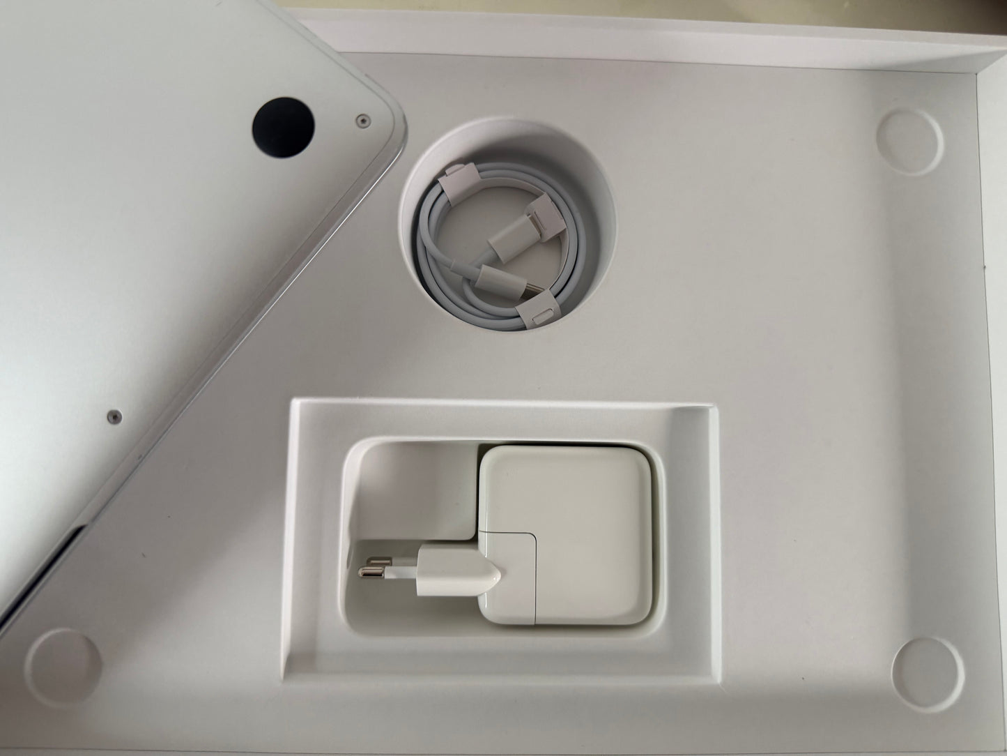 MacBook Air M1 (Late 2020) [13,3", Retina, Apple M1, 8GB RAM, 256GB SSD, Apple 7 Core, macOS] Grigio