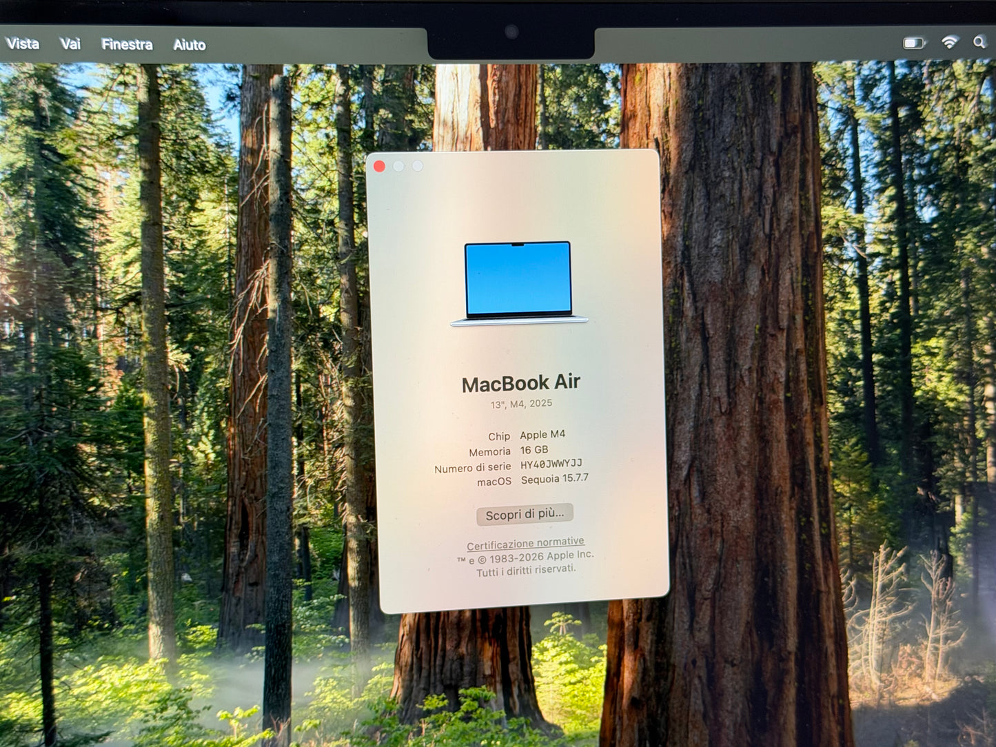 MacBook Air (2025) [13,6'', M4 8-Core, 16GB RAM, 256GB SSD, 8-Core GPU, macOS] argento