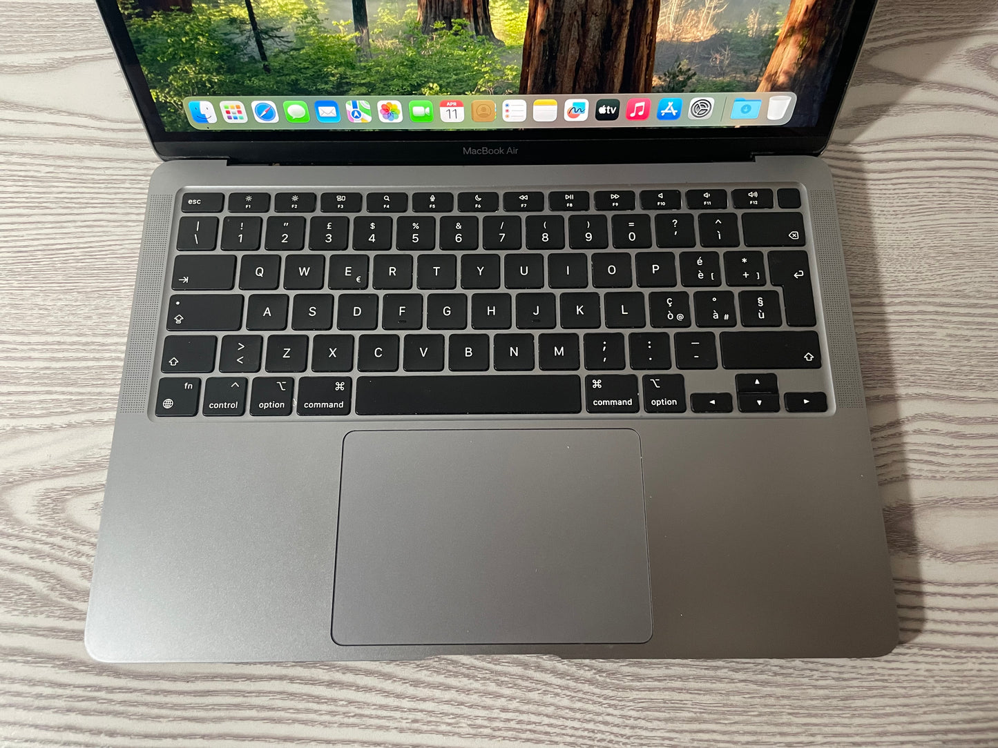 MacBook Air M1 (Late 2020) [13,3", Retina, Apple M1, 8GB RAM, 256GB SSD, Apple 7 Core, macOS] grigio