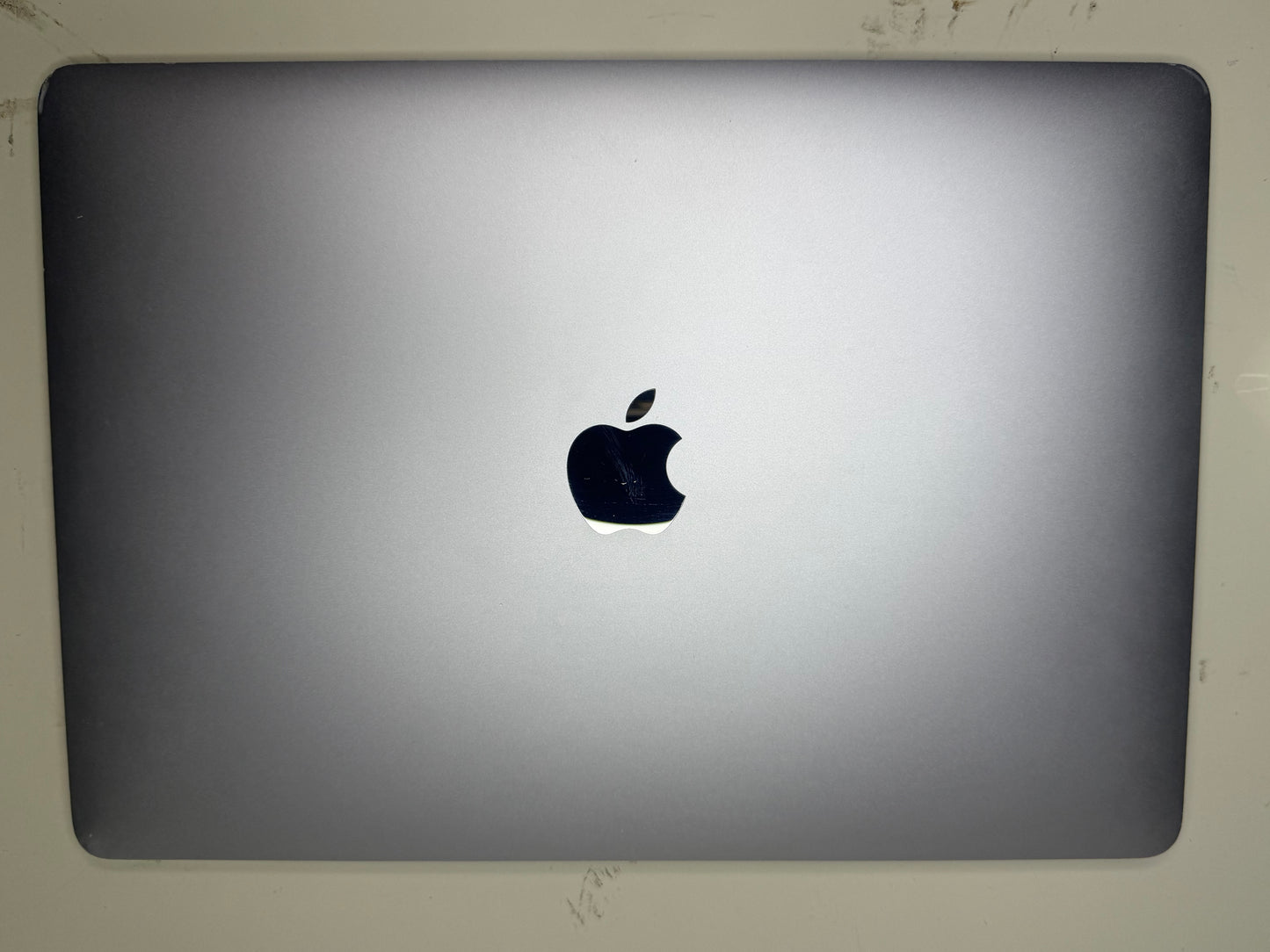 MacBook Pro (2019) [13,3", Touch Bar, Intel Core i5 2,4GHz, 16GB RAM, 512GB SSD, Intel Iris Plus Graphics 655, Mac OS X] Grigio