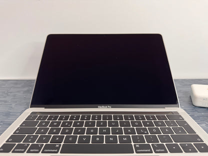 MacBook Pro (2019) [13,3", Touch Bar, Intel Core i5 1,4GHz, 8GB RAM, 128GB SSD, Intel Iris Plus Graphics 645, Mac OS X] argento