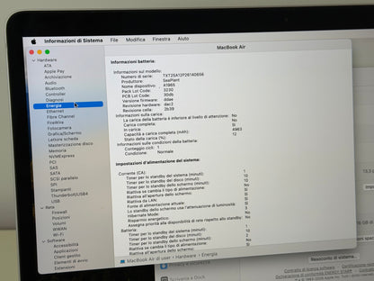 MacBook Air (2018) [13,3", Retina, Intel Core i5 1,6GHz, 8GB RAM, 128GB SSD, Intel UHD Graphics 617, macOS] argento