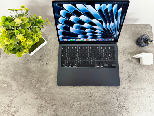 MacBook Air (2022) [13,6" Retina, M2 8 Core 3,2GHz, 16GB RAM, 1TB SSD, 8-CoreGPU, macOS] mezzanotte