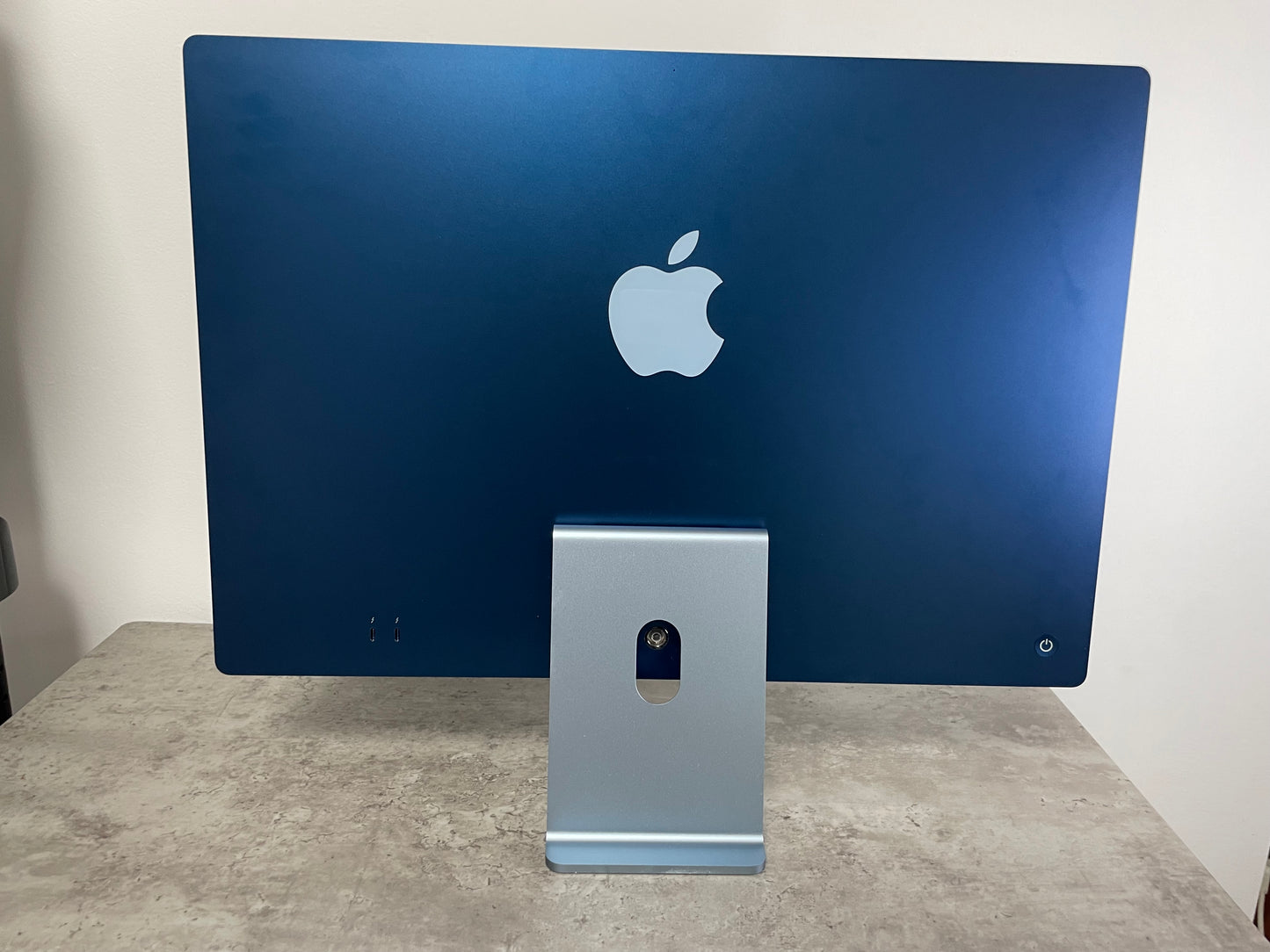 iMac (Mid 2021) [24", Apple M1 8 Core CPU, 8GB RAM, 256GB SSD, Apple 7 Core, macOS] Blu