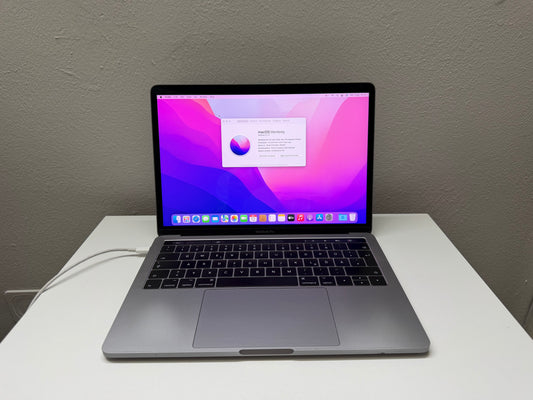 MacBook Pro (2016) [15,4", Touch Bar, Intel Core i7 2,6GHz, 16GB RAM, 512GB SSD, AMD Radeon Pro, macOS] Grigio