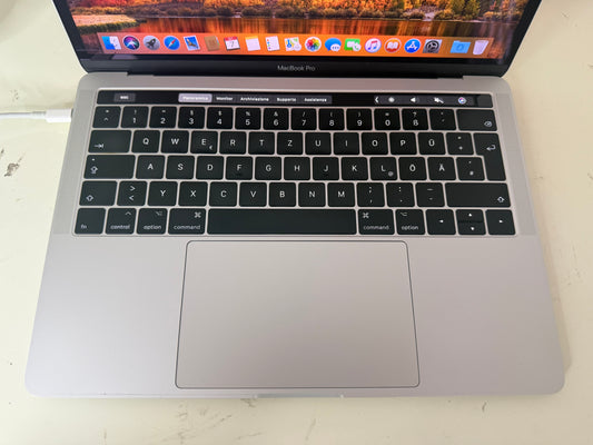MacBook Pro (2017) [13,3", Retina, Touch Bar, Intel Core i5 3,1GHz, 16GB RAM, 512GB SSD, Intel Iris Plus Graphics 650, macOS] argento