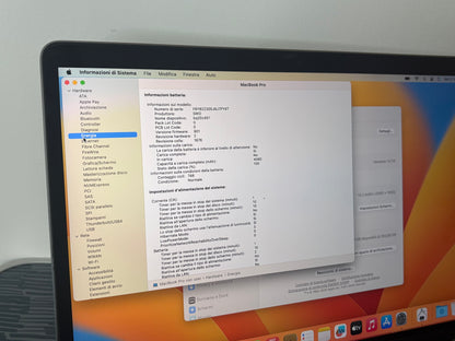 MacBook Pro (Mid 2018) [13,3", Touch Bar, Intel Core i5 2,3GHz, 8GB RAM, 256GB SSD, Intel Iris Plus Graphics 655, macOS] Grigio