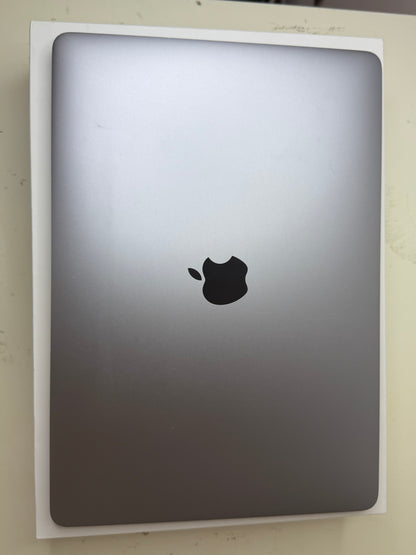 MacBook Pro (2017) [13,3", Touch Bar, Intel Core i5 3,1GHz, 8GB RAM, 256GB SSD, Intel Iris Plus Graphics 650, macOS] grigio