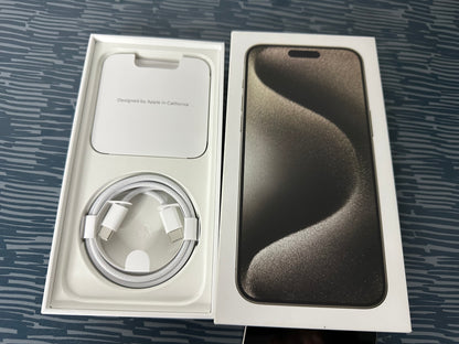 iPhone 15 Pro Max 512GB Titanio Bianco