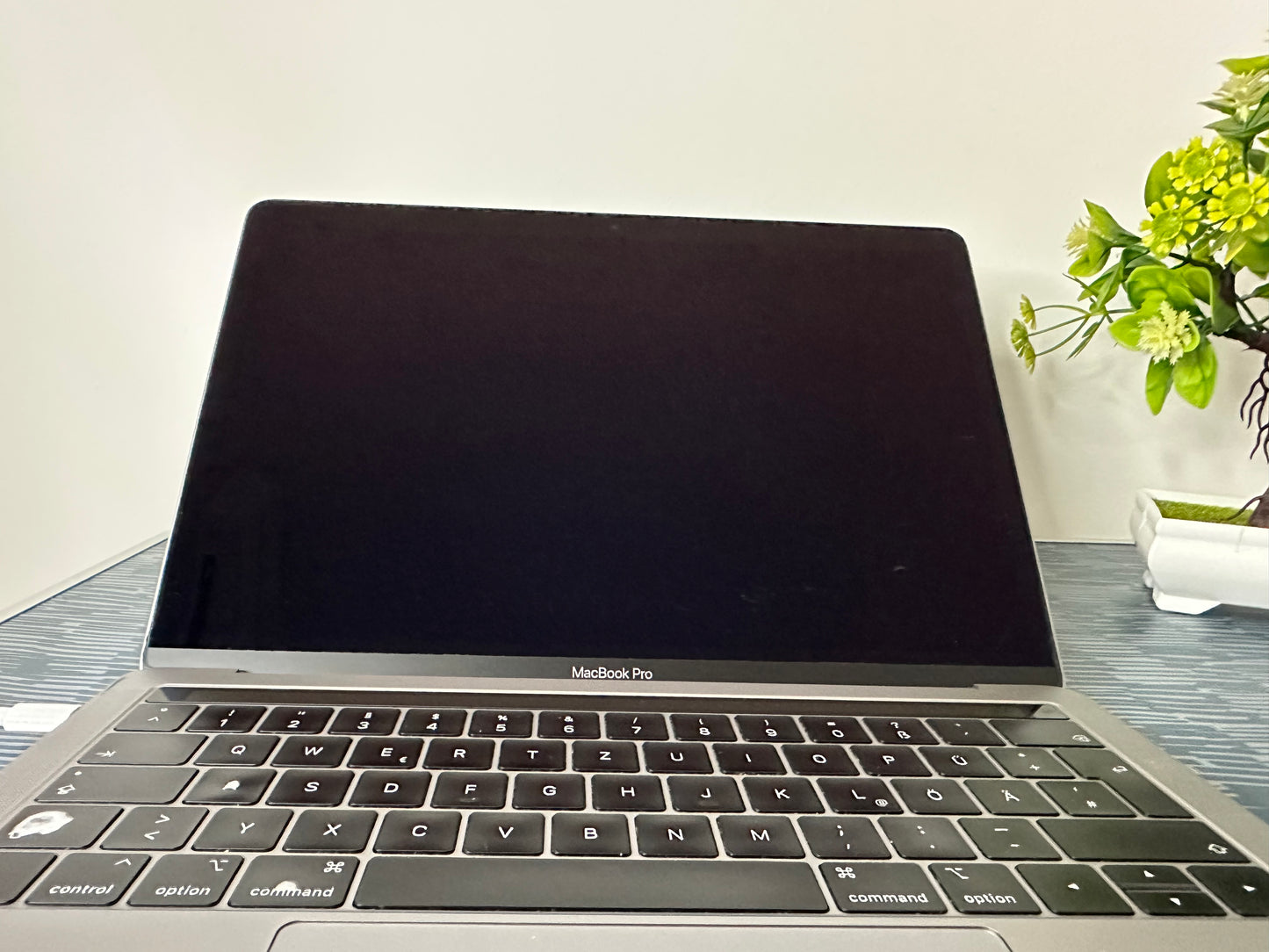MacBook Pro (2019) [13,3", Touch Bar, Intel Core i5 1,4GHz, 8GB RAM, 256GB SSD, Intel Iris Plus Graphics 645, Mac OS X] Grigio