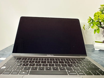 MacBook Pro (2019) [13,3", Touch Bar, Intel Core i5 1,4GHz, 8GB RAM, 256GB SSD, Intel Iris Plus Graphics 645, Mac OS X] Grigio