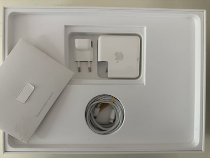 MacBook Pro (2017) [13,3", Touch Bar, Intel Core i5 2,3GHz, 8GB RAM, 128GB SSD, Intel Iris Plus Graphics 650, macOS] grigio