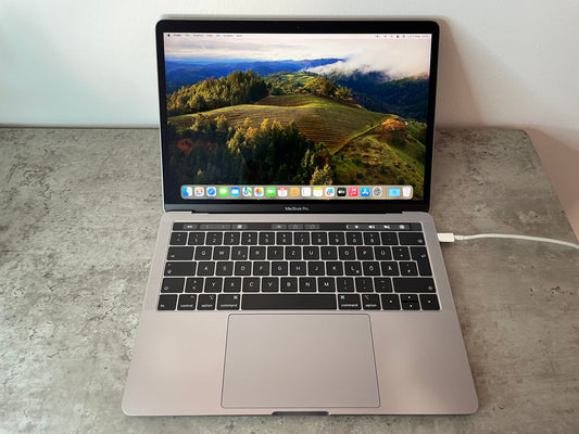 MacBook Pro (2018) [13,3", Touch Bar, Intel Core i7 2,7GHz, 16GB RAM, 512GB SSD, Intel Iris Graphics 655, macOS] grigio
