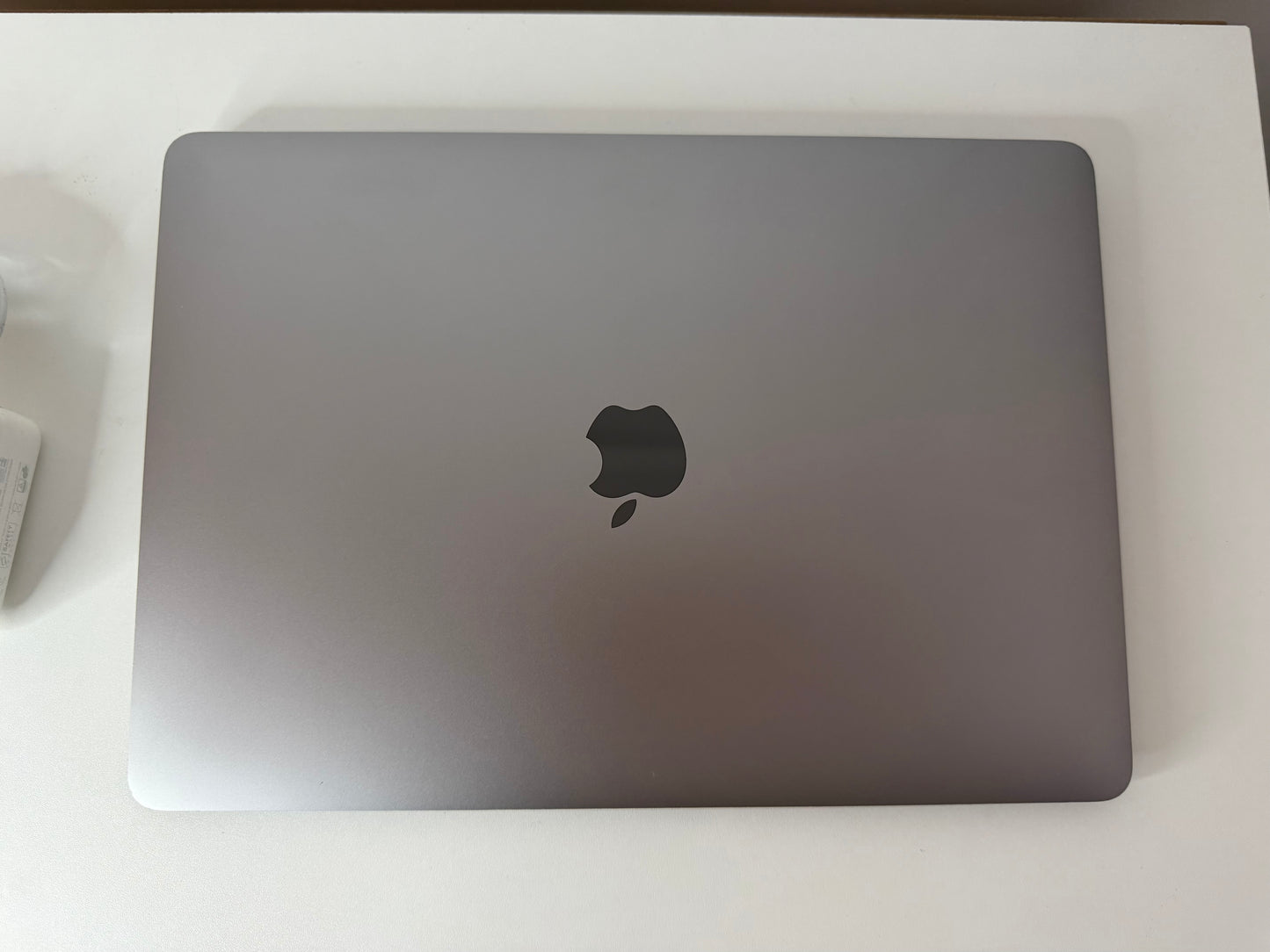 MacBook Air M1 (2020) [13,3", Retina, Apple M1, 16GB RAM, 256GB SSD, Apple 7 Core, macOS] argento
