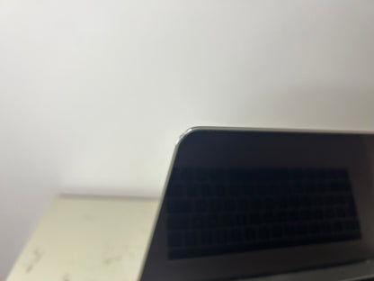 MacBook Pro (2016) [15,4", Touch Bar, Intel Core i7 2,7GHz, 16GB RAM, 512GB SSD, AMD Radeon Pro, macOS] Grigio