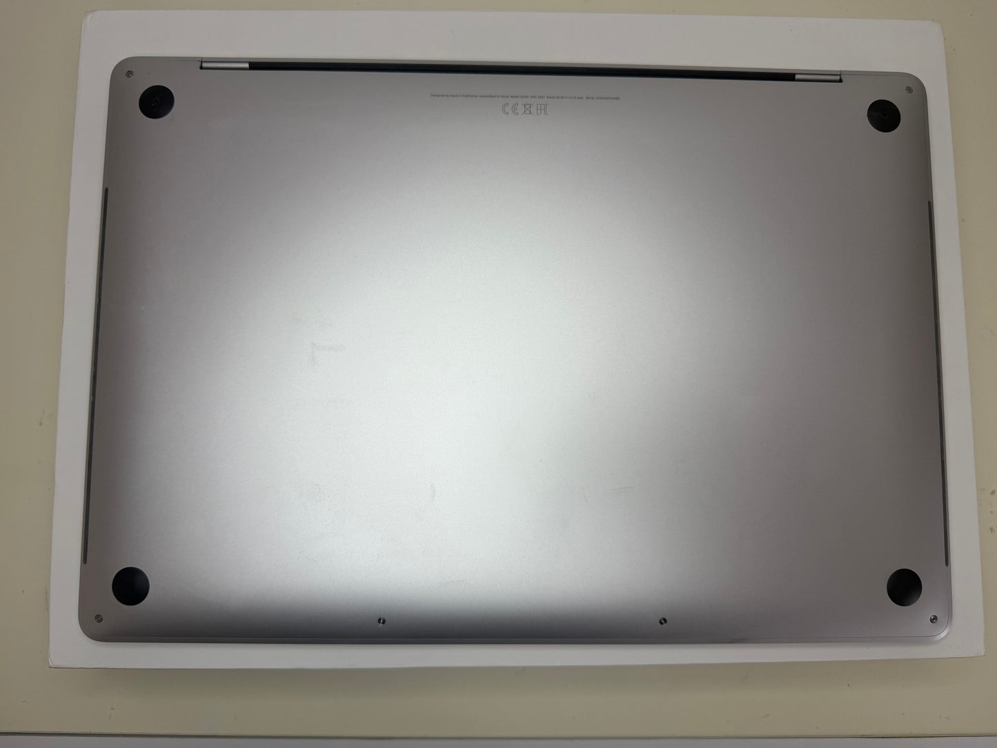 MacBook Pro (2019) [16", Touch Bar, Intel Core i9 2, 3GHz, 16GB RAM, 1TB SSD, AMD Radeon Pro 5500M, Mac OS X] argento