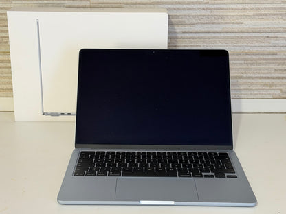 MacBook Air (2025) [13,6'', M4 8-Core, 16GB RAM, 256GB SSD, 8-Core GPU, macOS] argento
