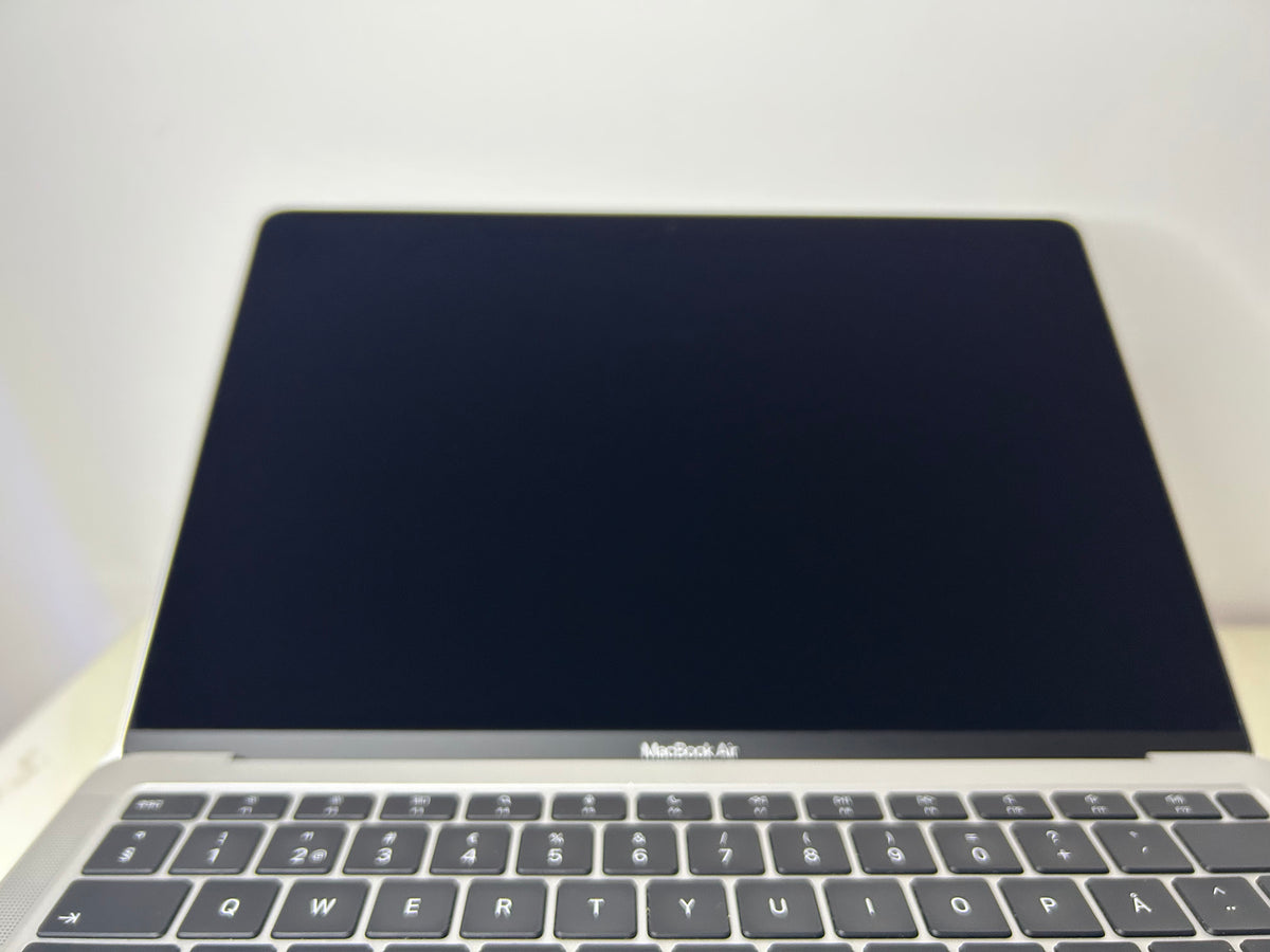 MacBook Air M1 (Late 2020) [13,3", Retina, Apple M1, 8GB RAM, 256GB SSD, Apple 7 Core, macOS] Grigio