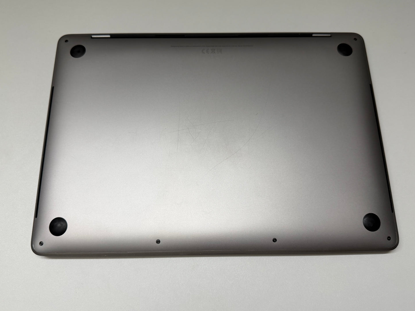 MacBook Pro (2018) [13,3", Touch Bar, Intel Core i5 2,3GHz, 16GB RAM, 512GB SSD, Intel Iris Plus Graphics 655, macOS] argento