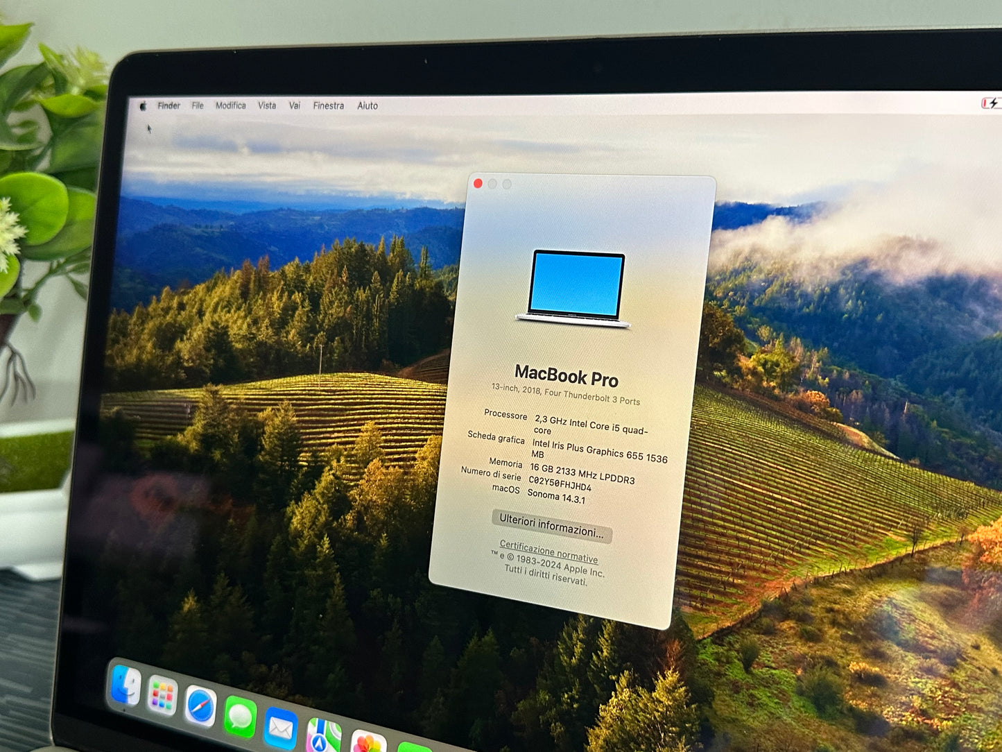 MacBook Pro (2018) [13,3", Touch Bar, Intel Core i5 2,3GHz, 16GB RAM, 512GB SSD, Intel Iris Plus Graphics 655, macOS] grigio