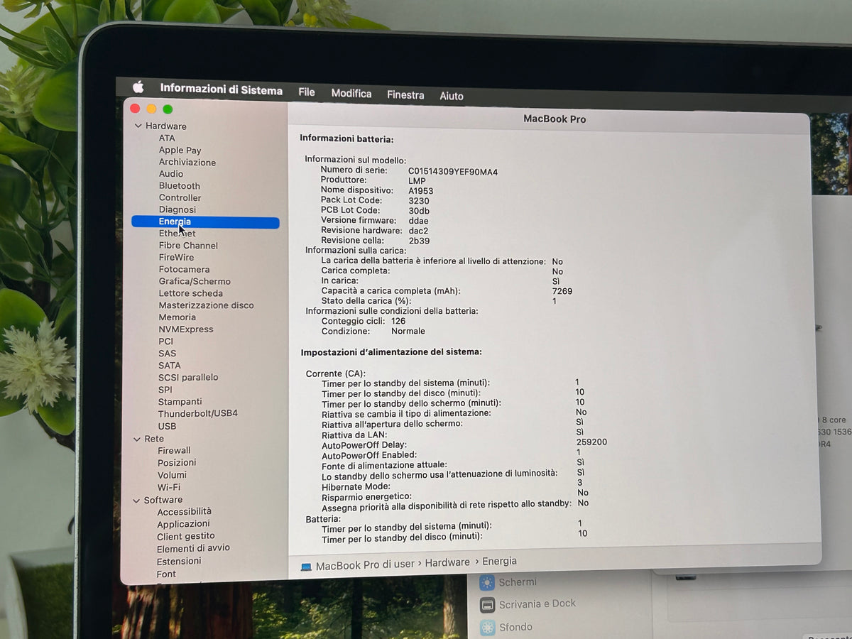 MacBook Pro (2019) [15,4", Touch Bar, Intel Core i9 2,4GHz, 32GB RAM, 512GB SSD, Intel UHD Graphics 630, Mac OS X] Grigio