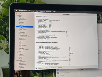 MacBook Pro (2019) [15,4", Touch Bar, Intel Core i9 2,4GHz, 32GB RAM, 512GB SSD, Intel UHD Graphics 630, Mac OS X] Grigio