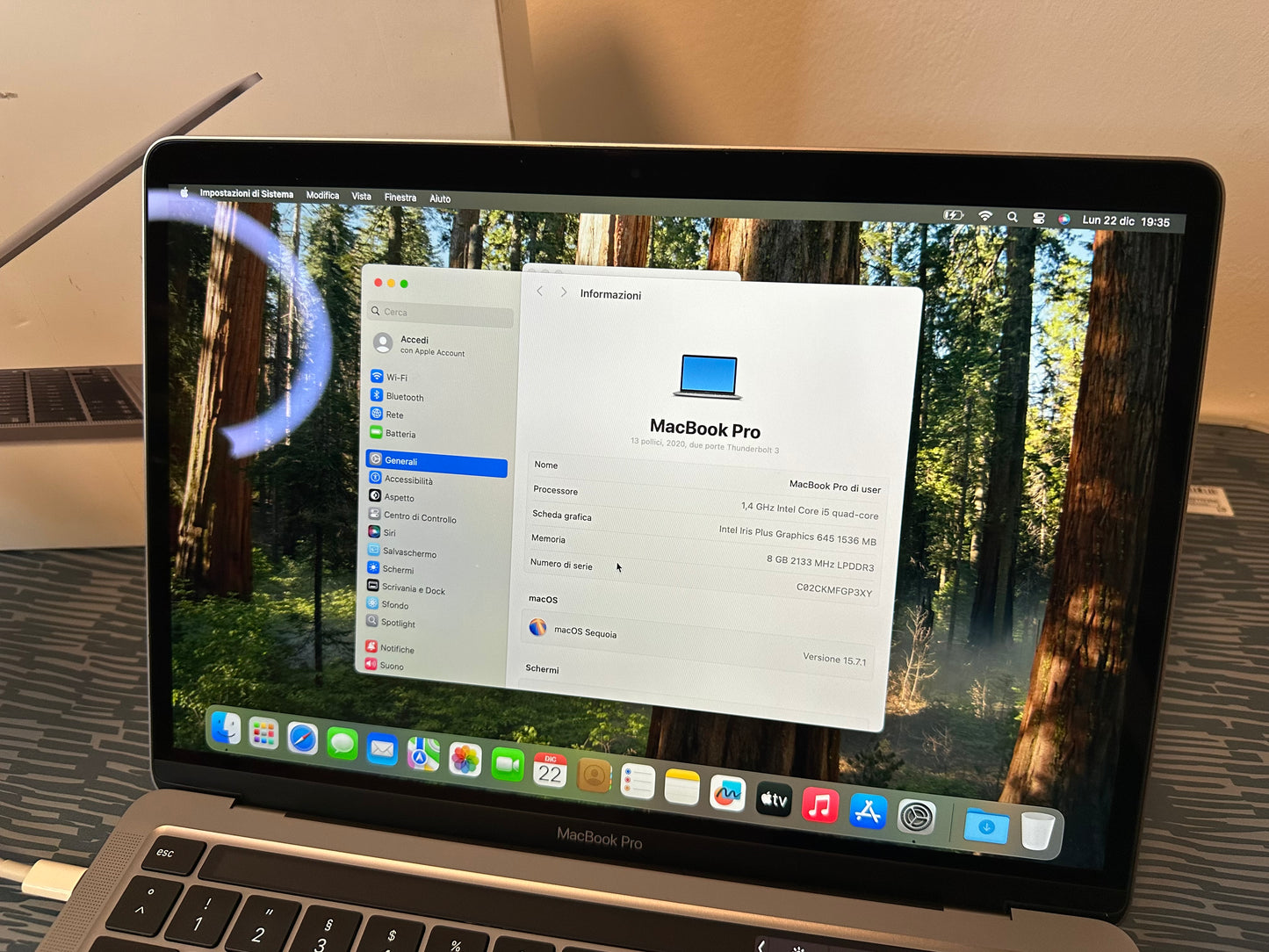 MacBook Pro (2020) [13,3", Touch Bar, Intel Core i5 1,4GHz, 8GB RAM, 256GB SSD, Intel Iris Plus Graphics 645, macOS] Grigio