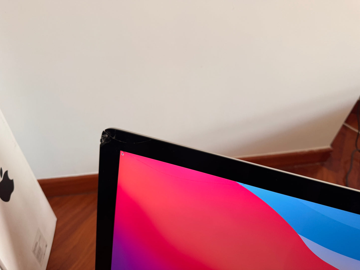 iMac (2017) [27", 5K Retina, Intel Core i5 3.8GHz, 64GB RAM, 2TB SSD, AMD Radeon PR0 580 8GB, macOS] argento