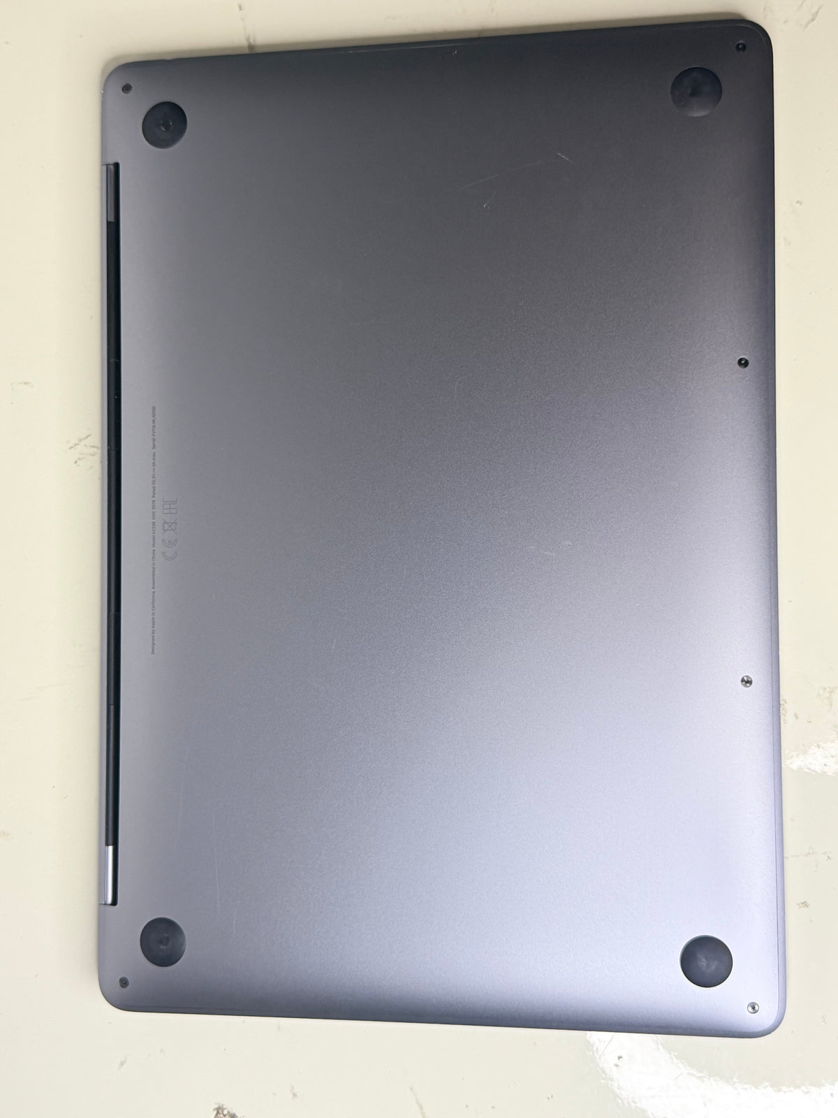 MacBook Pro (2020) M1 [13,3", Touch Bar, Apple M1 3,2GHz, 8GB RAM, 256GB SSD, Apple 8 Core, macOS] Grigio